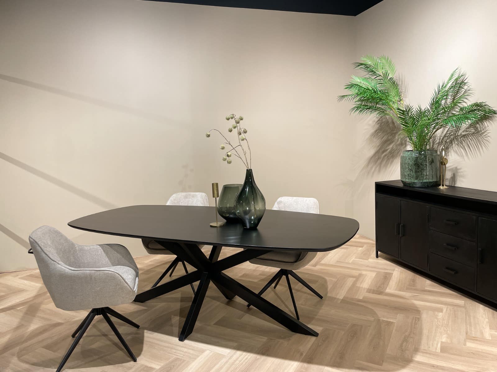 Livingfurn eettafel Jesper Danish Oval Black 210cm