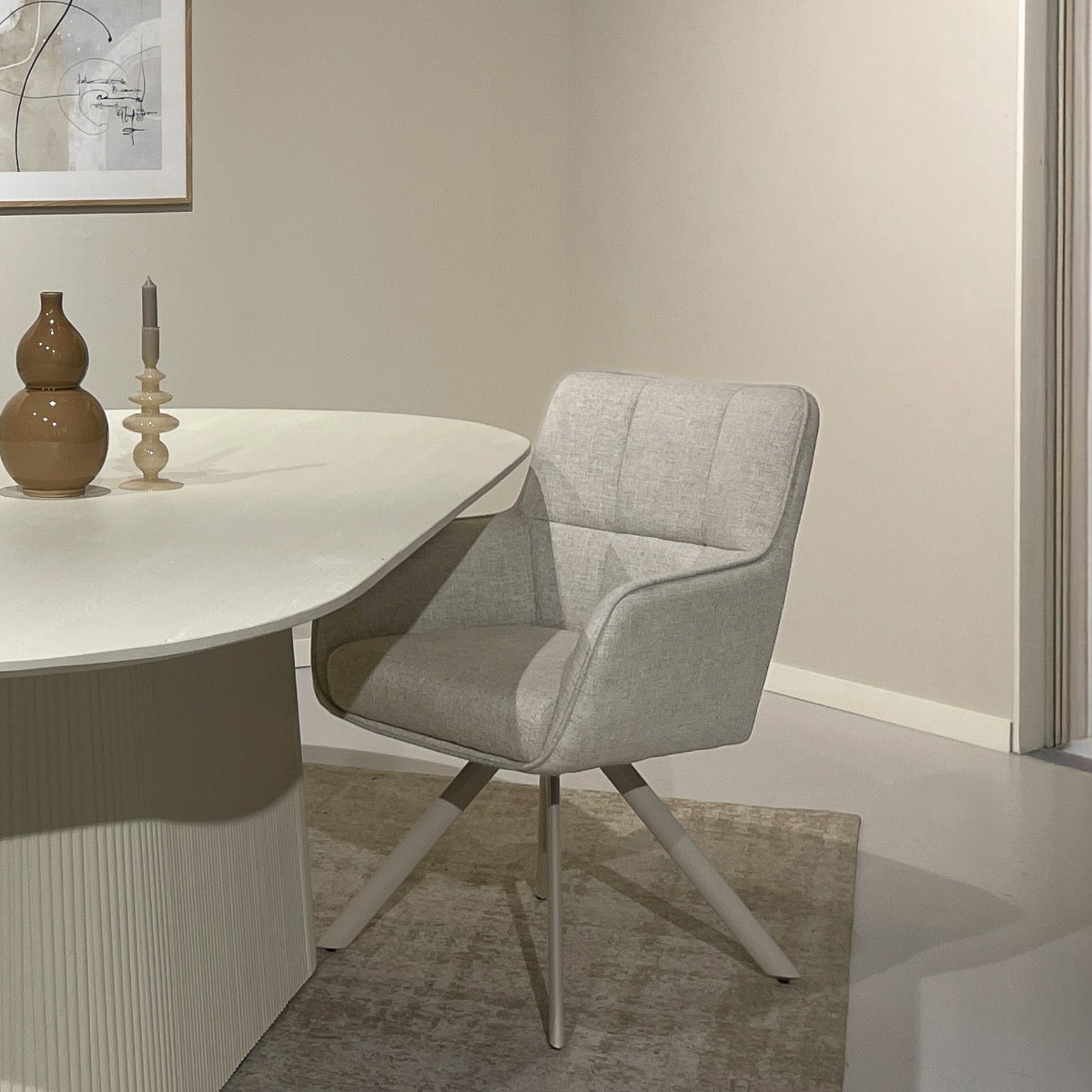 Livingfurn eetkamerstoel Tori draaibaar met arm Sand Natural