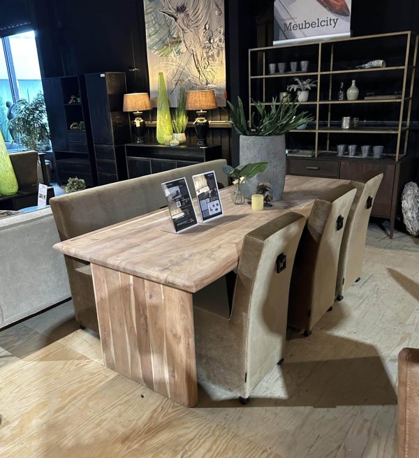 SHOWMODEL UrbanSofa eetkamerbank + 3 eetkamerstoelen Nice Catania Golden Sun