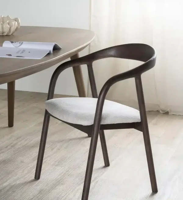 Eleonora eetkamerstoel Rayven met arm bruin