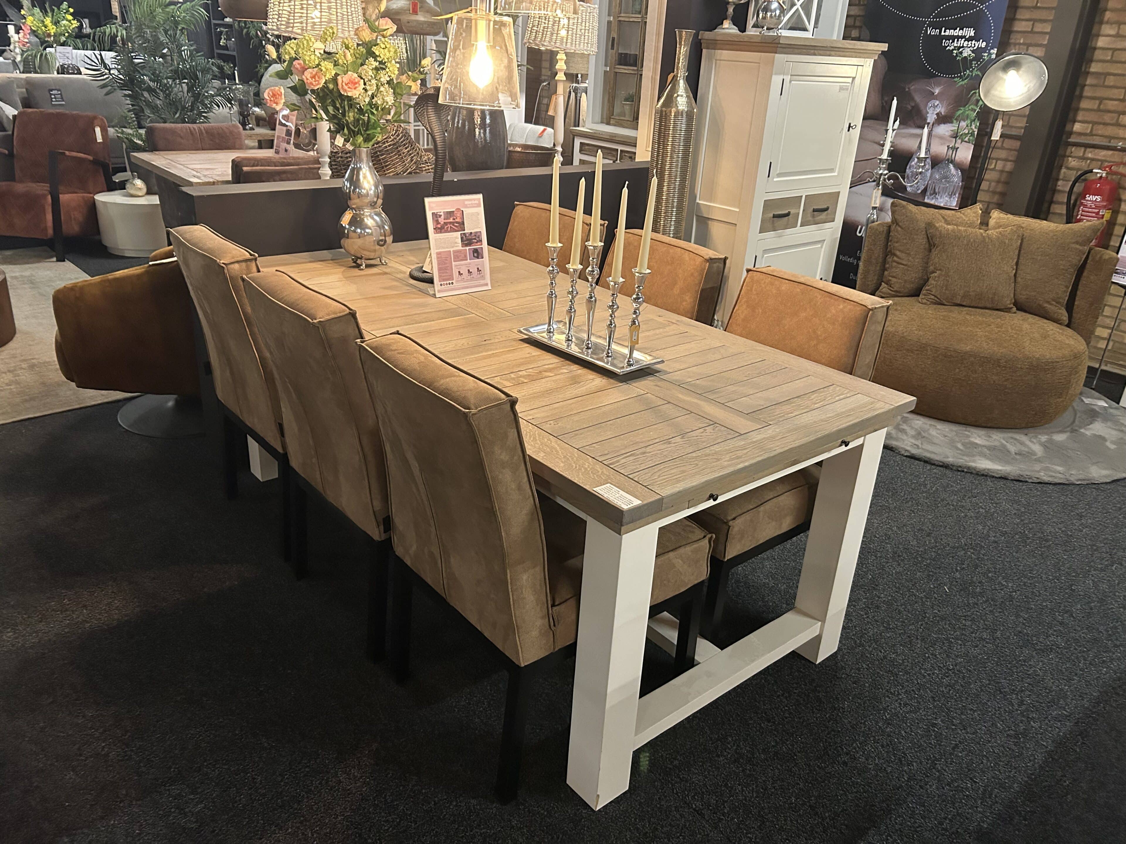 SHOWMODEL UrbanSofa eetkamerstoelen set van 6 Olav