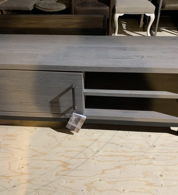 SHOWMODEL Tower living tv meubel Corfu eiken