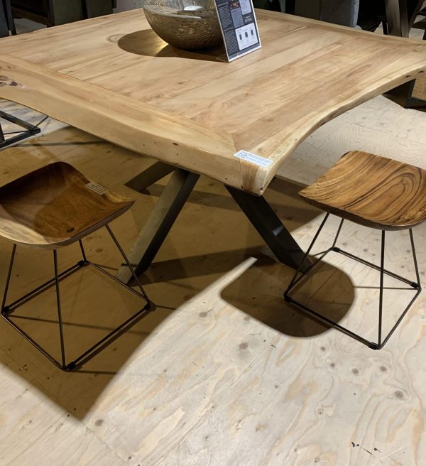 SHOWMODEL set van 4 Eetkrukken Suar hardhout