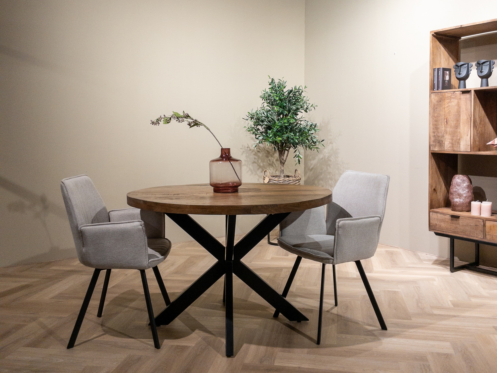 Livingfurn eettafel Rocky Round Spider 140cm