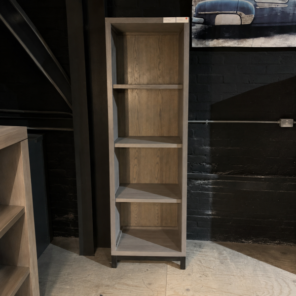 SHOWMODEL Tower Living boekenkast Corfu eiken