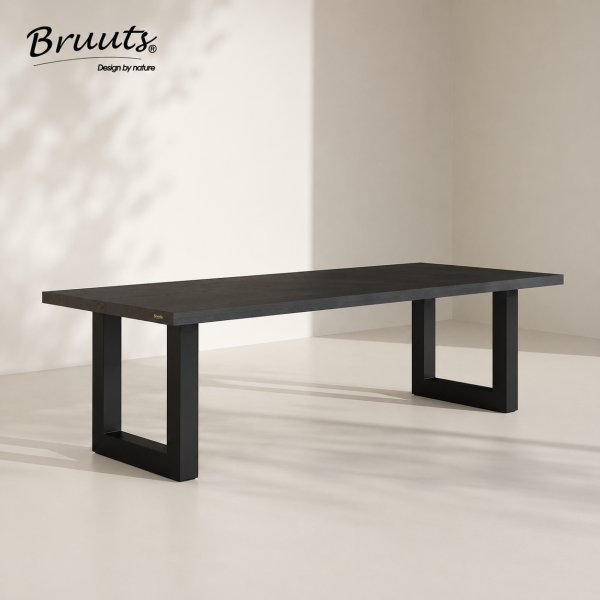 SHOWMODEL UrbanSofa Bruuts eettafel Rechthoek rechte rand U poot metaal 300 cm Acacia Zwart