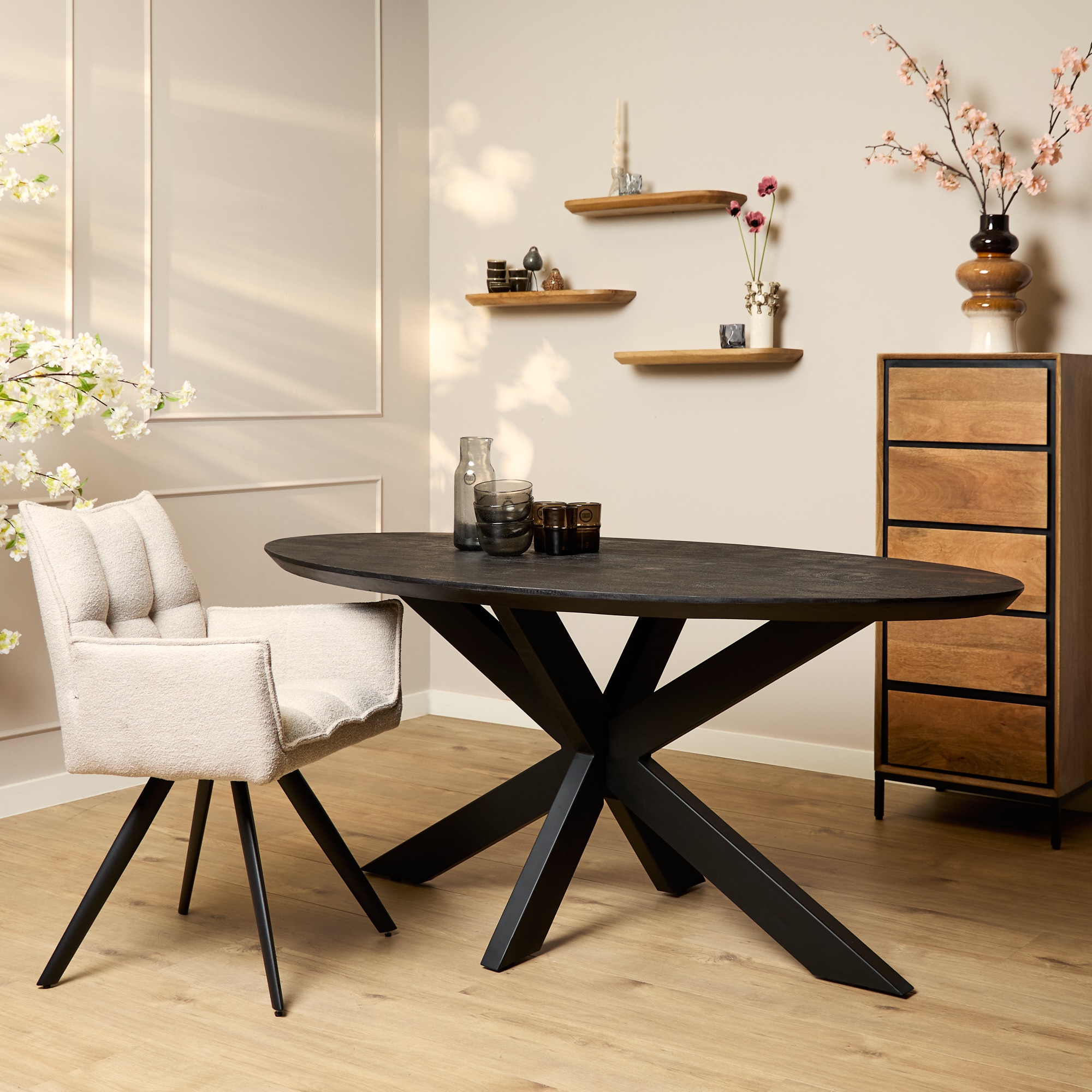 Starfurn Eettafel Brandy Black | 180 cm | Ovaal