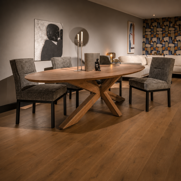 UrbanSofa-Signa-Eetkamerfauteuil-Valencia-Liver-Espen-ovaal-eettafel