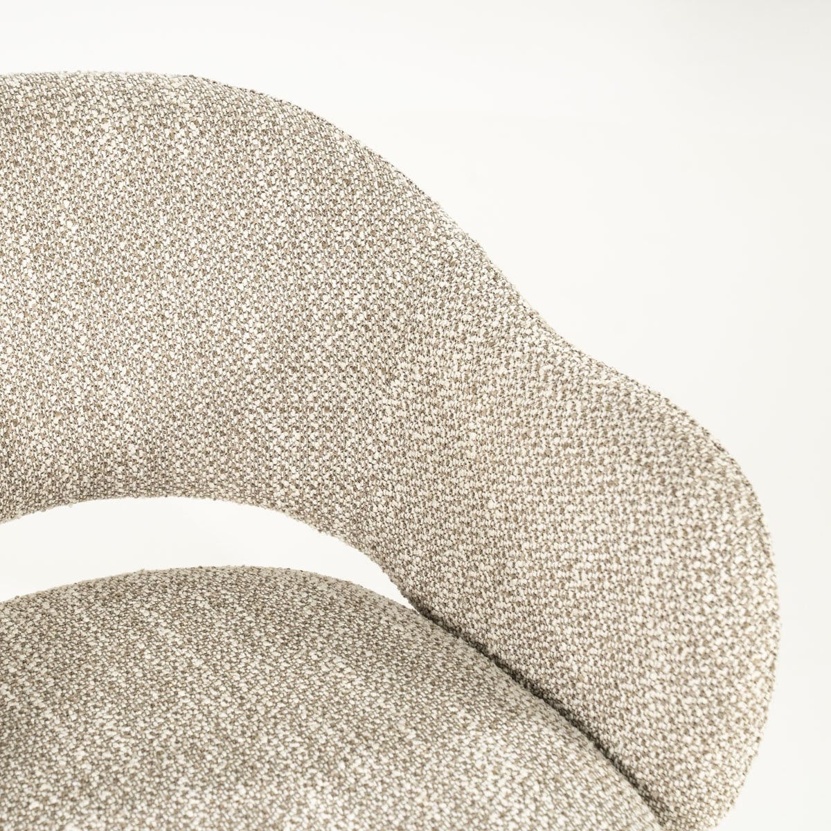 By-Boo eetkamerstoel Story met arm taupe (set van 2)