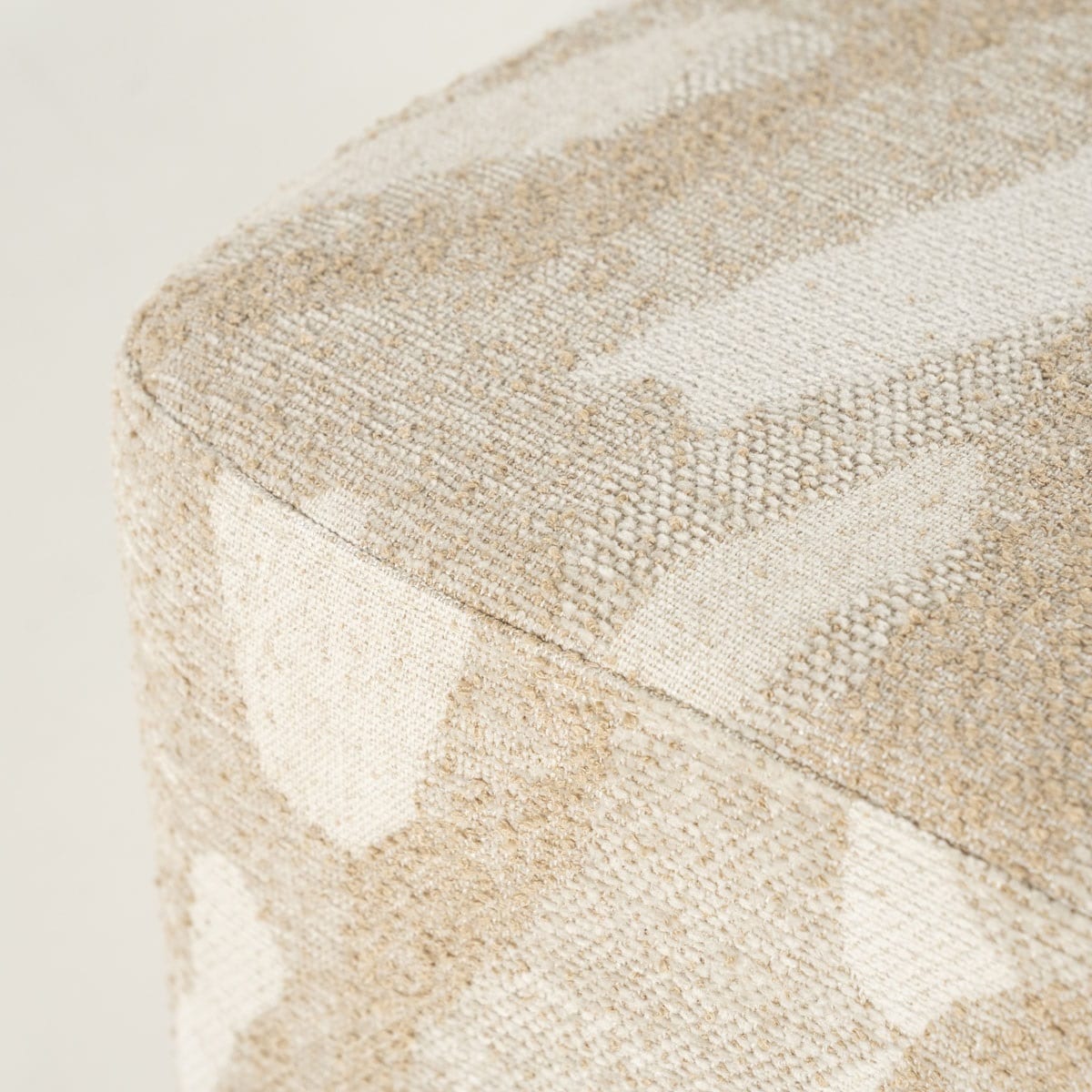 By-Boo poef Rytm klein beige