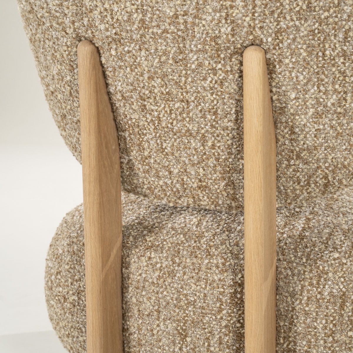 Eleonora fauteuil Reza taupe onderstel naturel