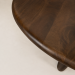 detailfoto Nijwie MySons Salontafel Ø60, Mango Brown Walnut – Belly Table Collection