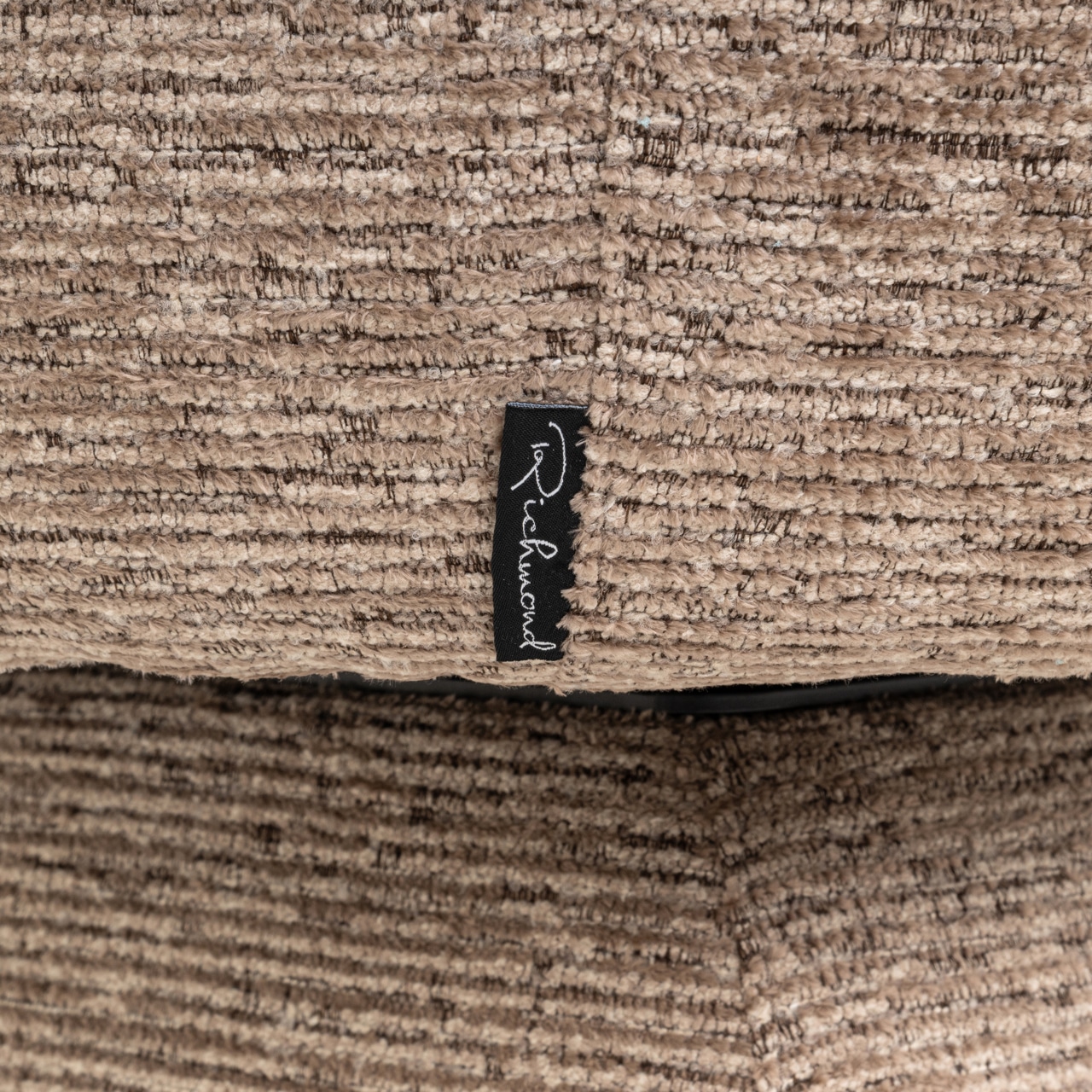 Richmond interiors eetkamerstoel Quiriro draaibaar met arm mocca