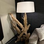 SHOWMODEL Vloerlamp Mangrove hout met witte ronde kap